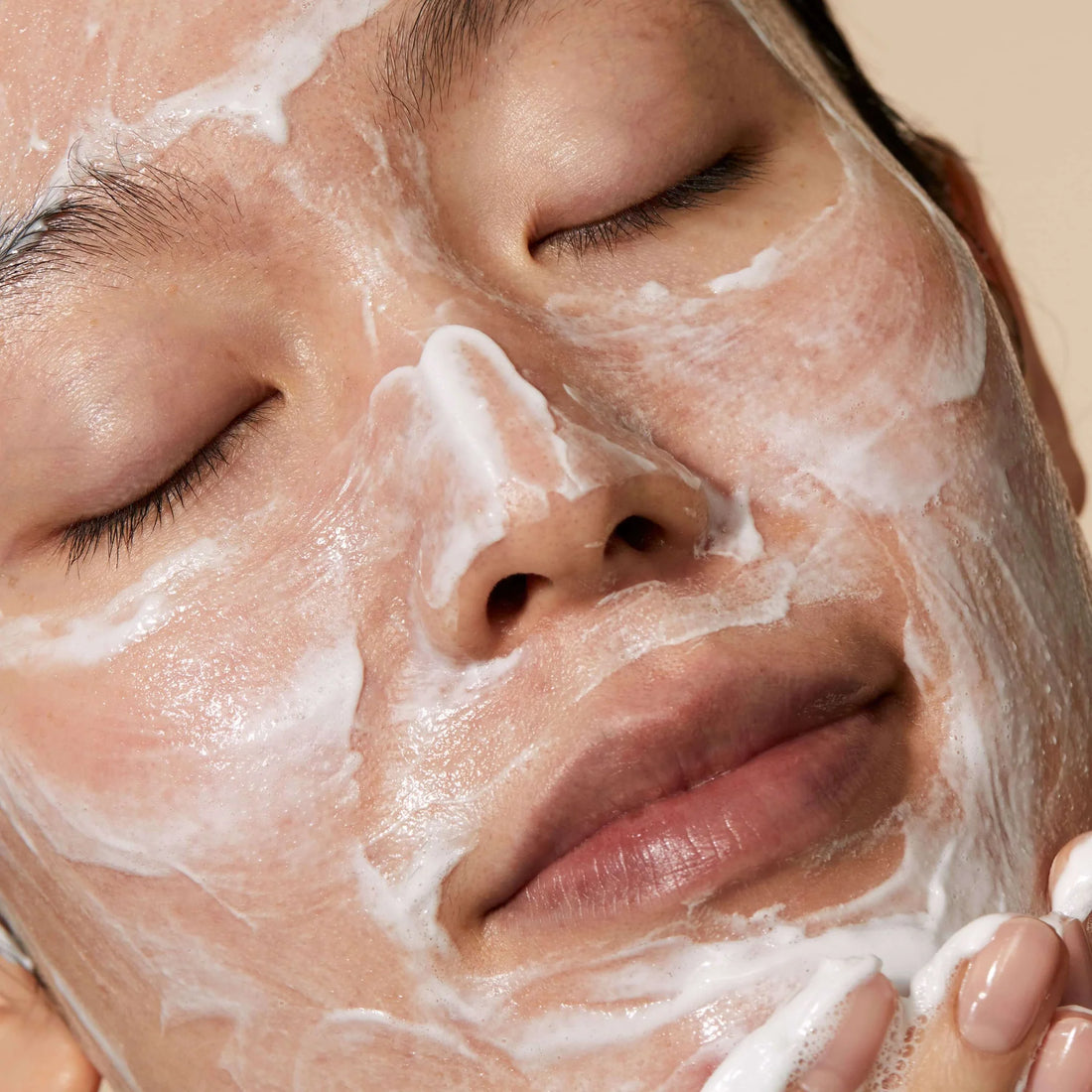Best Cleansers for Acne-Prone Skin & Effective Serums for Wrinkle Reduction